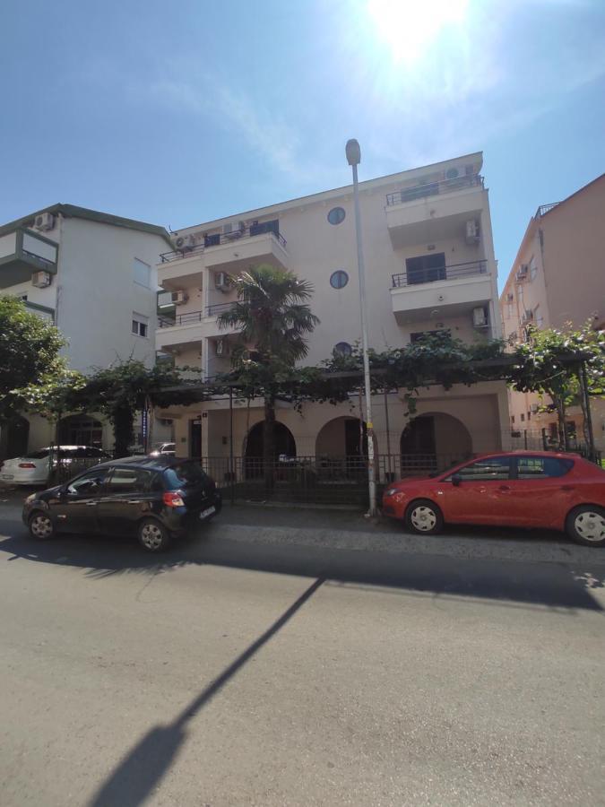 Apartments Mare Budva Bagian luar foto