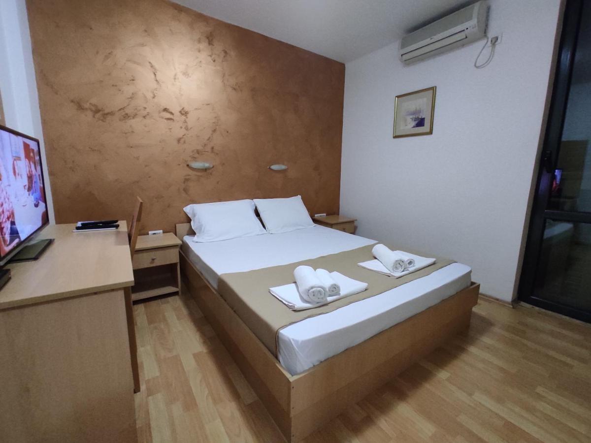 Apartments Mare Budva Bagian luar foto