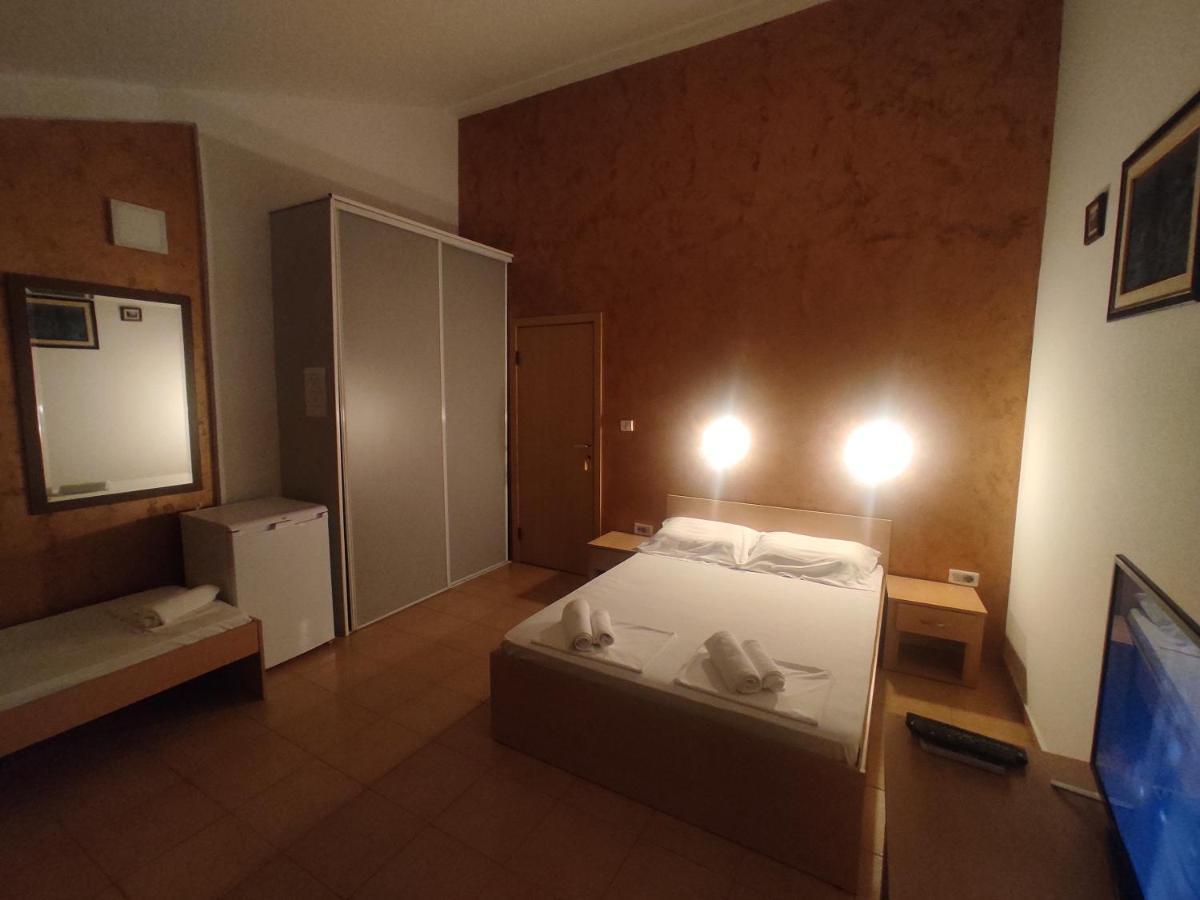 Apartments Mare Budva Bagian luar foto