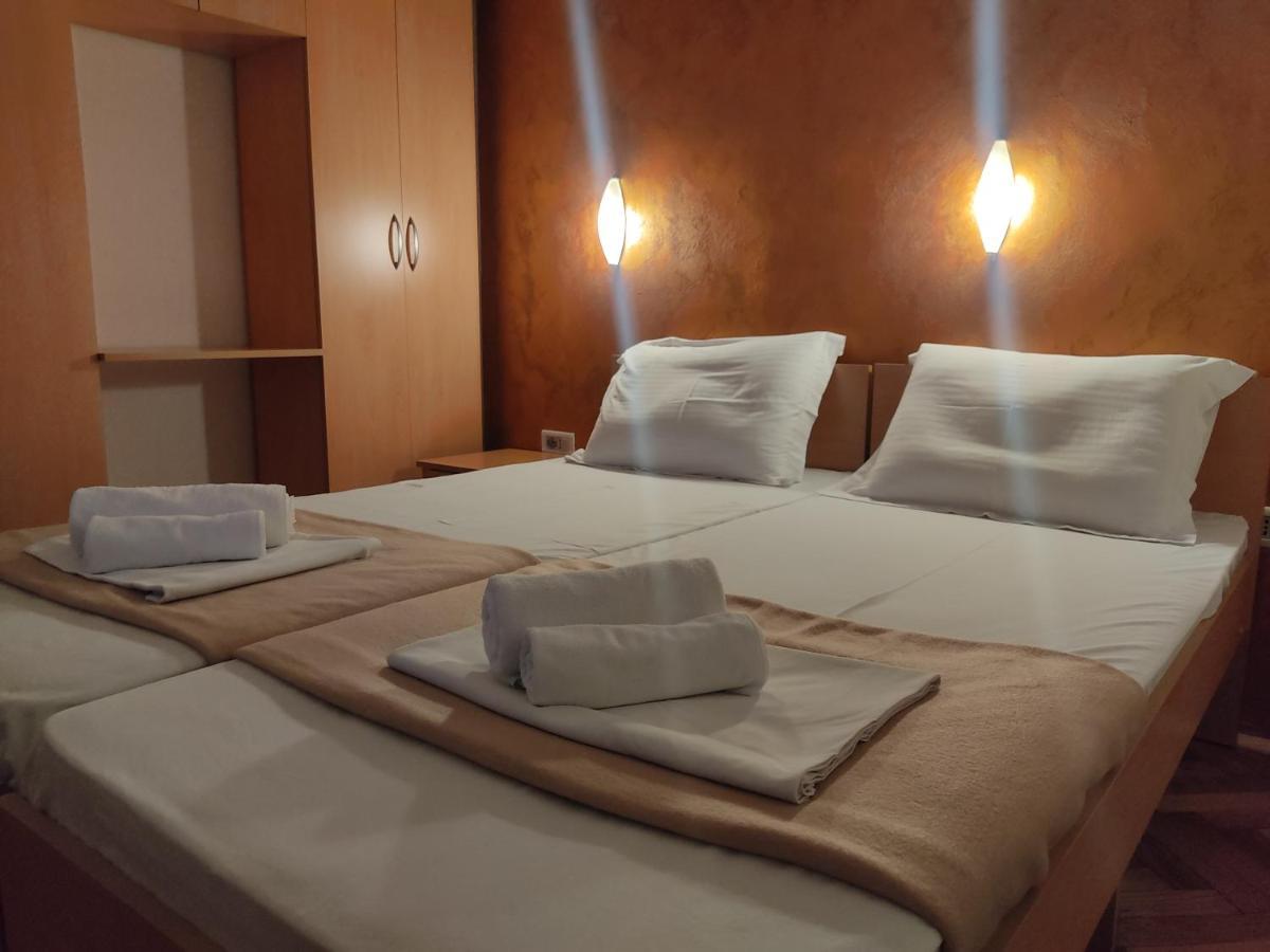 Apartments Mare Budva Bagian luar foto