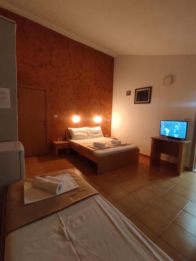 Apartments Mare Budva Bagian luar foto