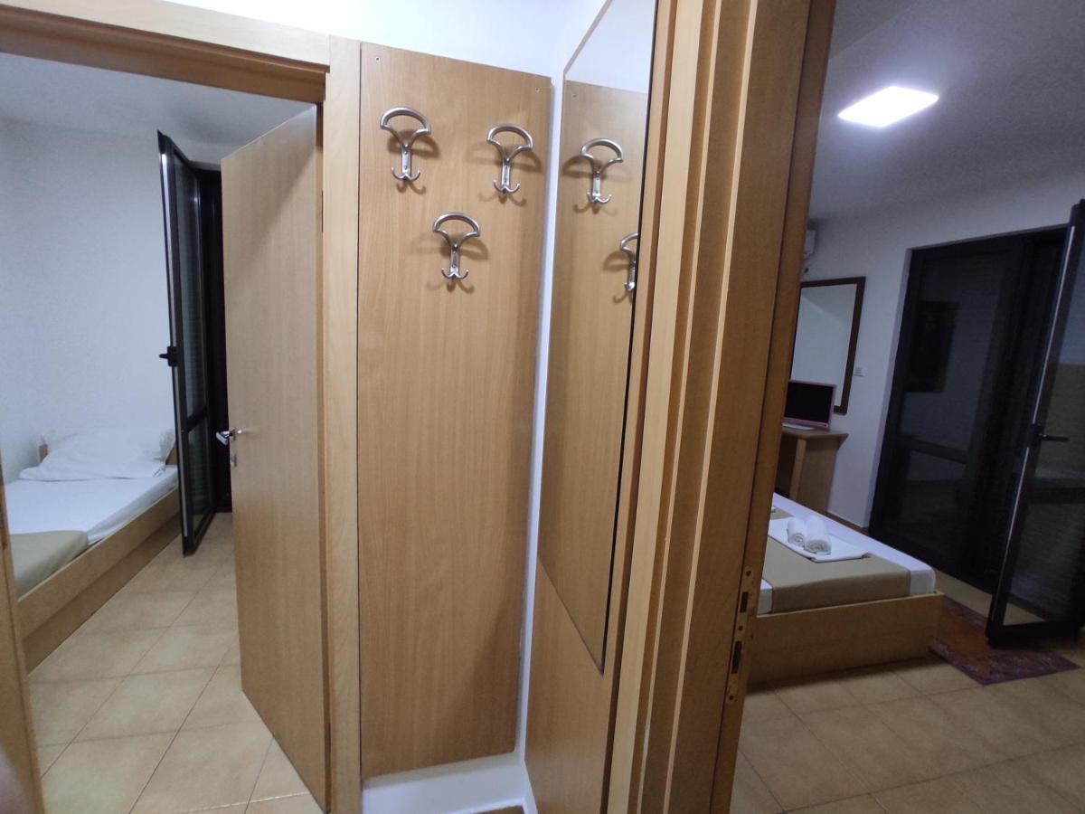 Apartments Mare Budva Bagian luar foto