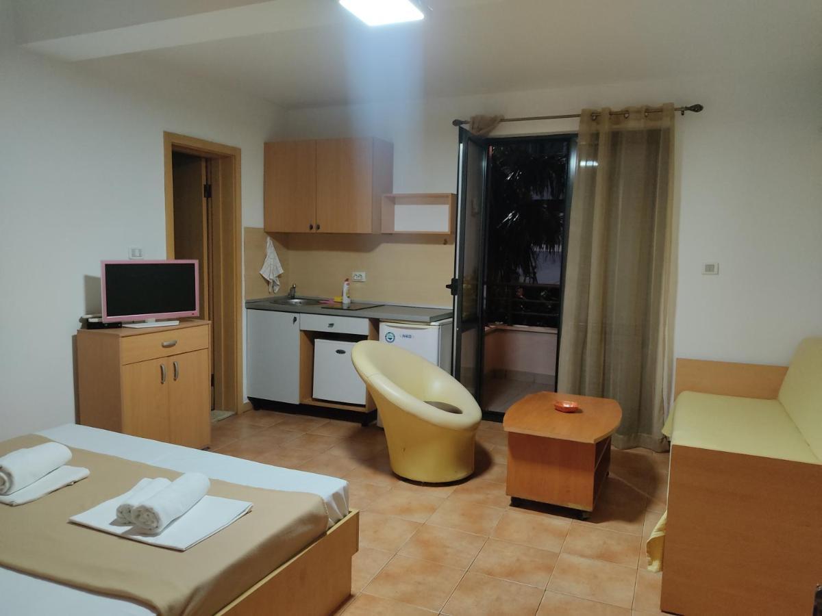 Apartments Mare Budva Bagian luar foto