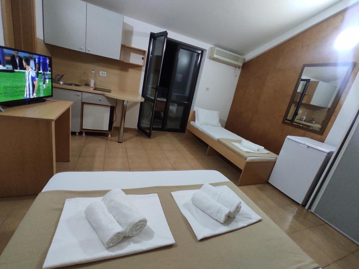 Apartments Mare Budva Bagian luar foto