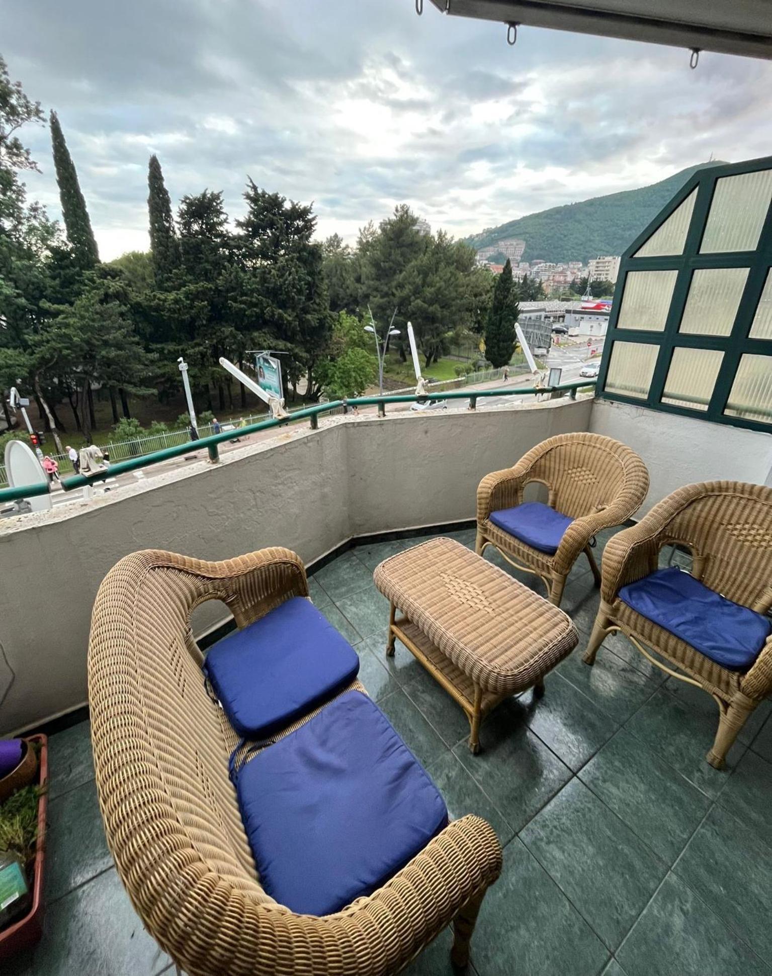 Apartments Mare Budva Bagian luar foto